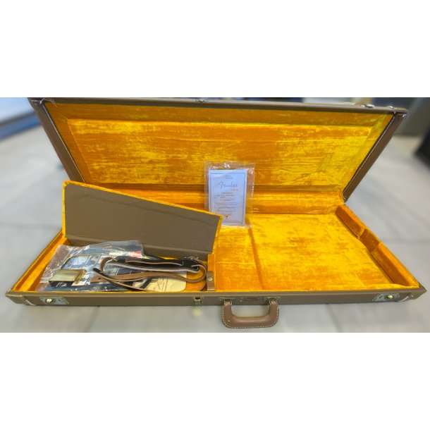 (USED) Fender Custom Shop 1960 Stratocaster Daphne Blue, Gold Hardware 1996